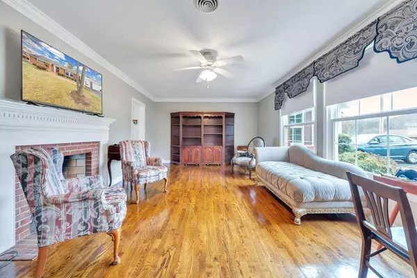 Rocky Mount, VA 24151,70 Vantage RD