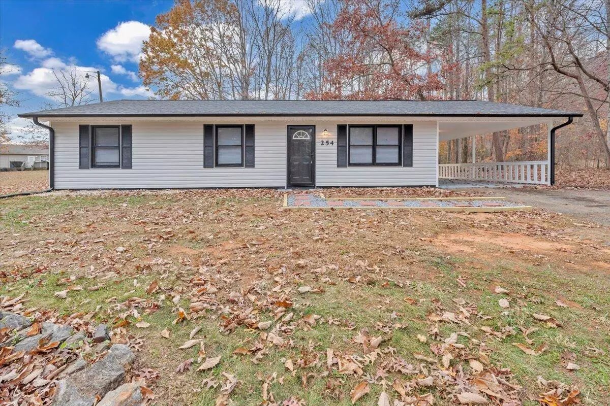 Bassett, VA 24055,254 Pinewood LN