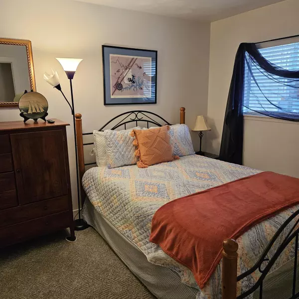 Moneta, VA 24121,1089 Bluewater DR Unit 506