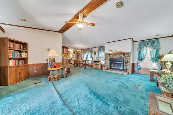 Buchanan, VA 24066,20459 Main ST