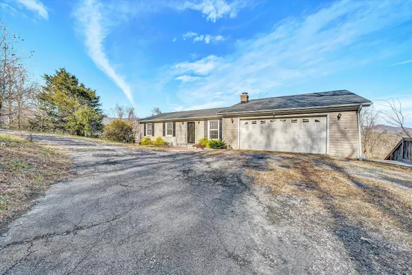 Roanoke, VA 24018,7929 Whistler DR