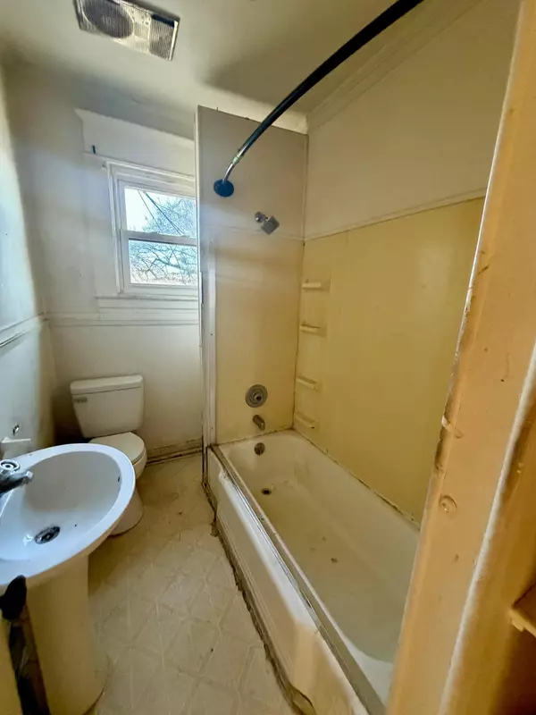 Roanoke, VA 24014,2016 SANFORD AVE