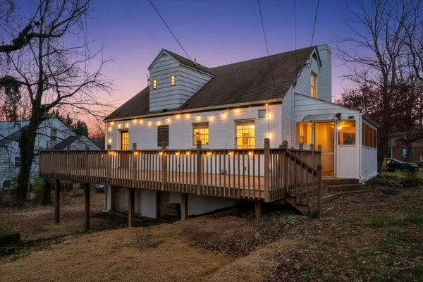 Roanoke, VA 24015,1901 Langdon RD