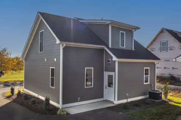 Lexington, VA 24450,320 Lilly Bell DR