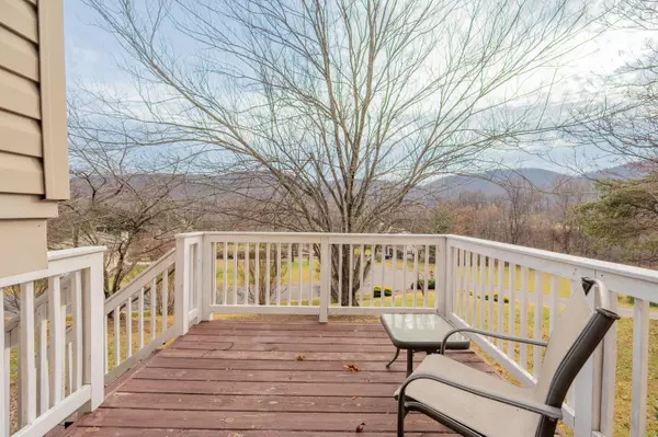 Roanoke, VA 24018,8011 Cedar Edge RD