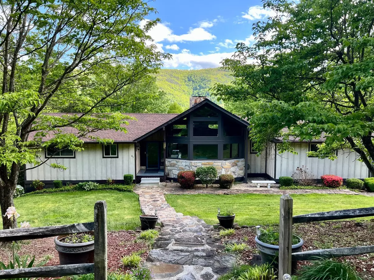 Covington, VA 24426,811 Heatherton DR