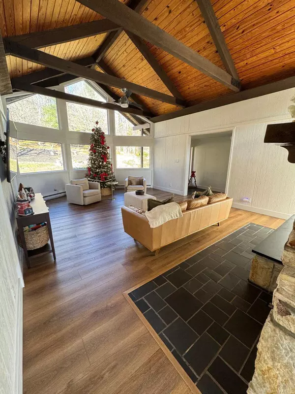 Covington, VA 24426,811 Heatherton DR