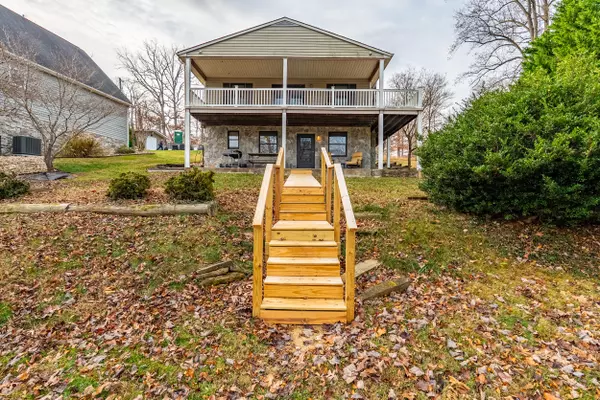 Huddleston, VA 24104,1392 Hermitage CIR