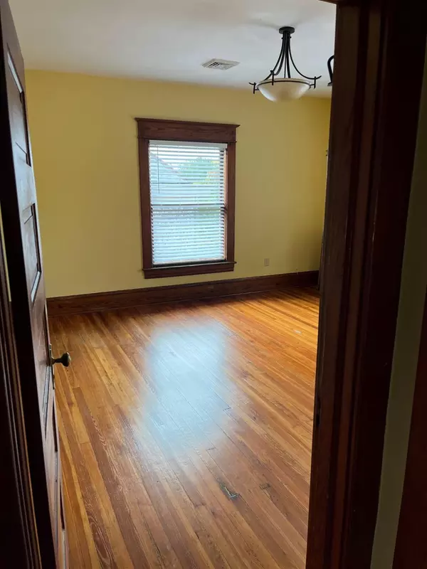 Roanoke, VA 24016,430 Day AVE