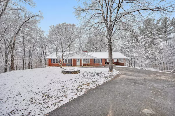 Roanoke, VA 24014,5633 Ferguson DR