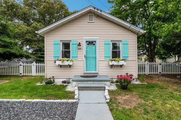 42 Carolina Avenue, Villas, NJ 08251