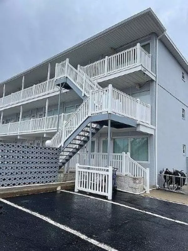 8200 Atlantic Avenue, Wildwood Crest, NJ 08260