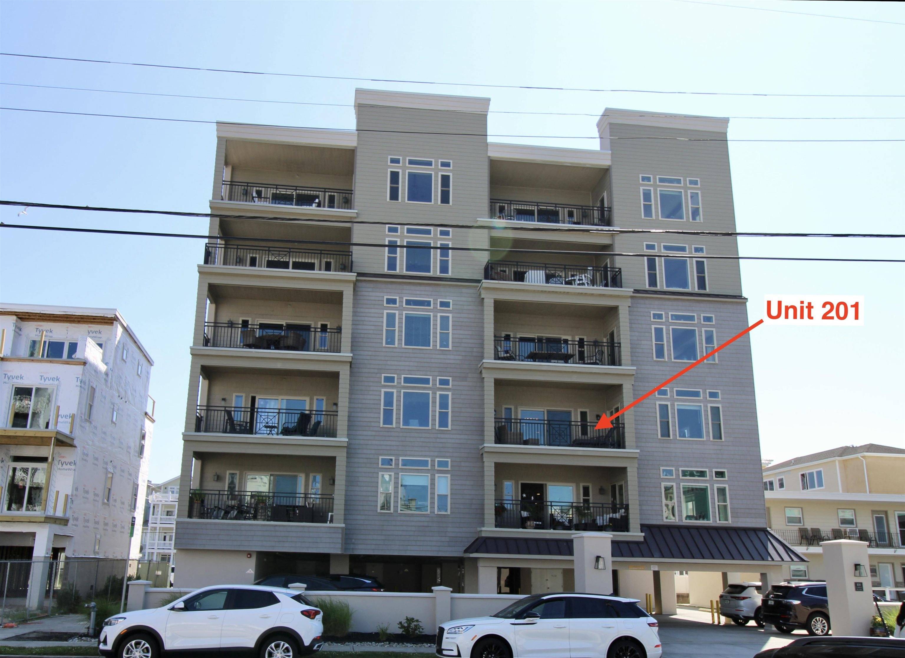 408 E Farragut Road, Wildwood Crest, NJ 08260