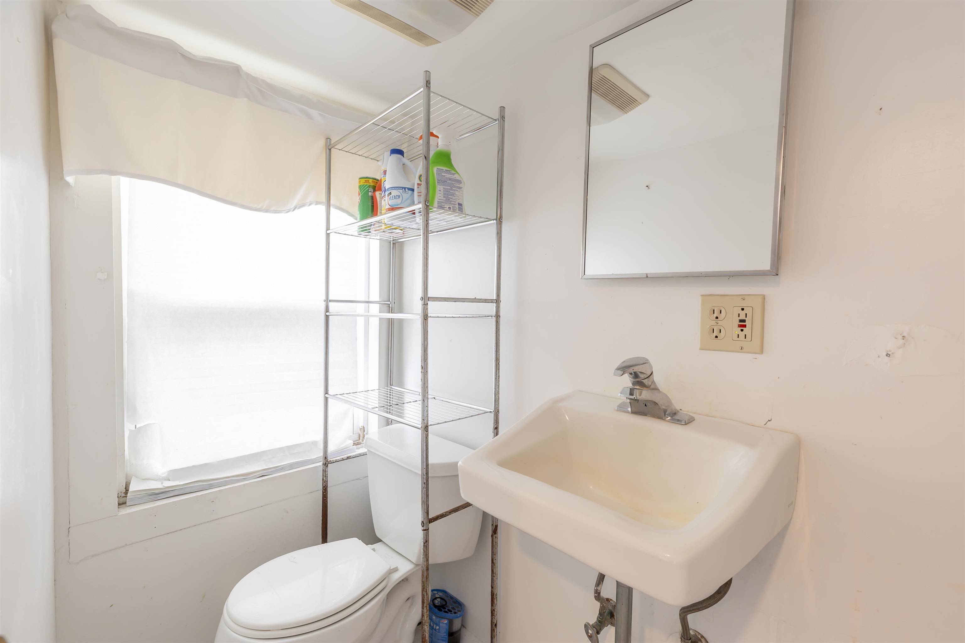 North Wildwood, NJ 08260,1702 Surf Avenue