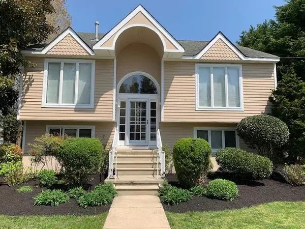 711 Foster Avenue, Cold Spring, NJ 08204-4111