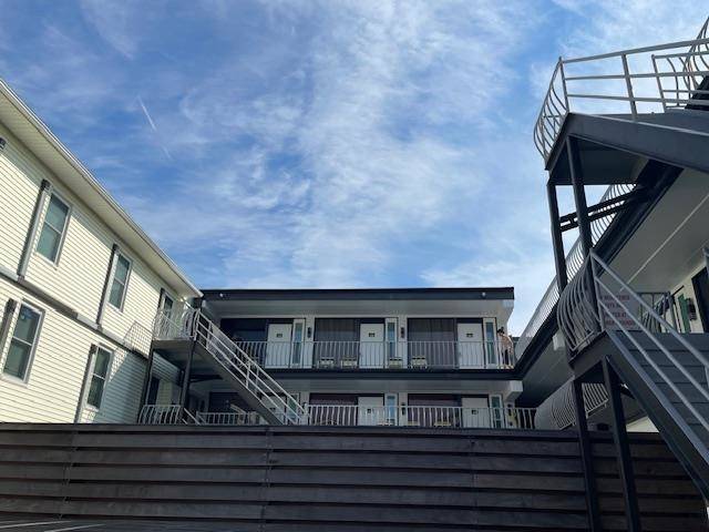 Wildwood, NJ 08260,313 E Glenwood Avenue