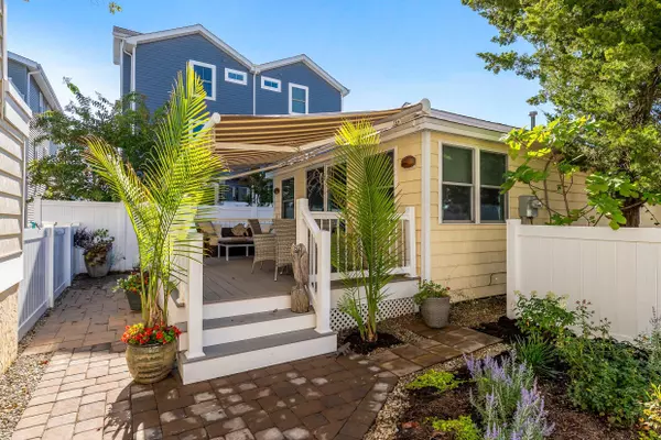 120 85th Street #Unit B, Sea Isle City, NJ 08243