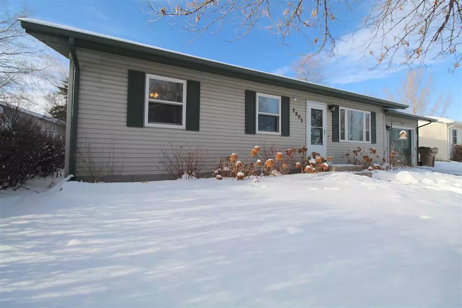 2605 NW 8th Street, Minot, ND 58703