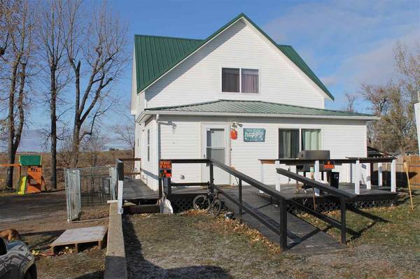 20 5th St SW, Parshall, ND 58770