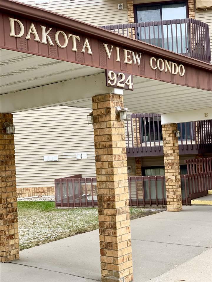 924 28th Ave Unit 409 SW, Minot, ND 58701