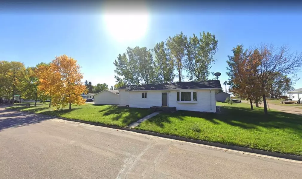 204 2nd Street SE, Mohall, ND 58761-0000