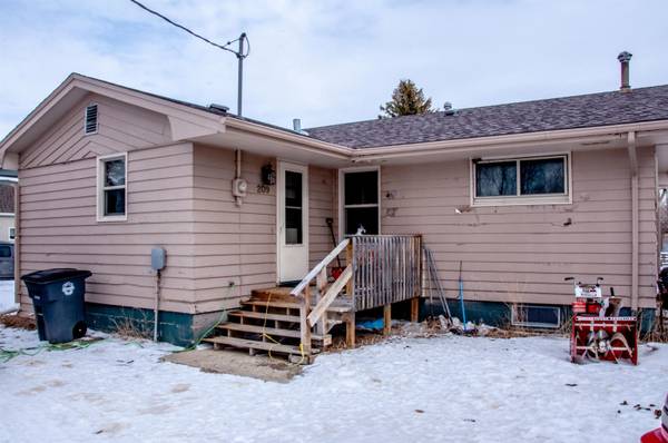 209 GRANLEY ST, Des Lacs, ND 58733