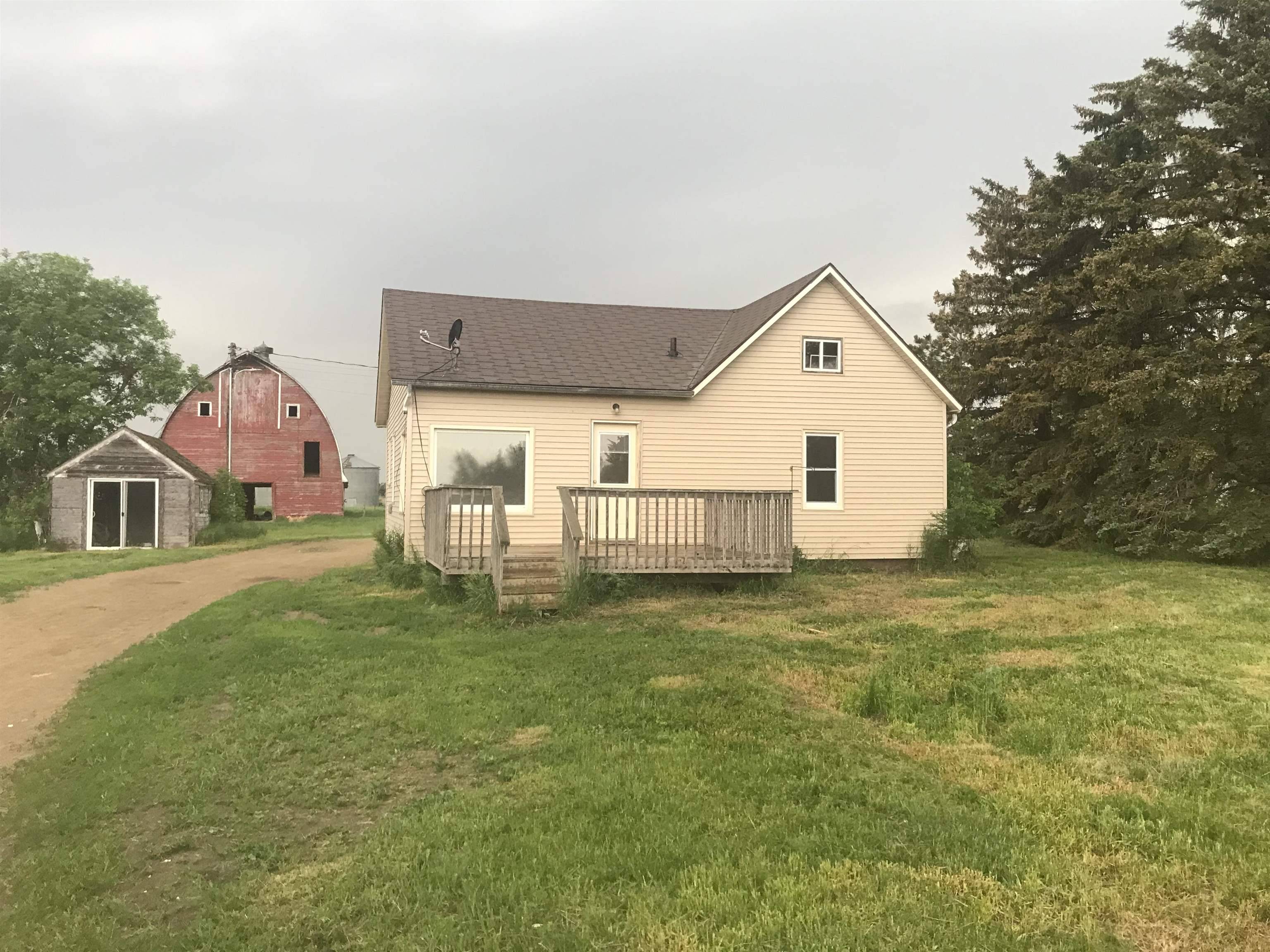 315 170th St NW, Des Lacs, ND 58733