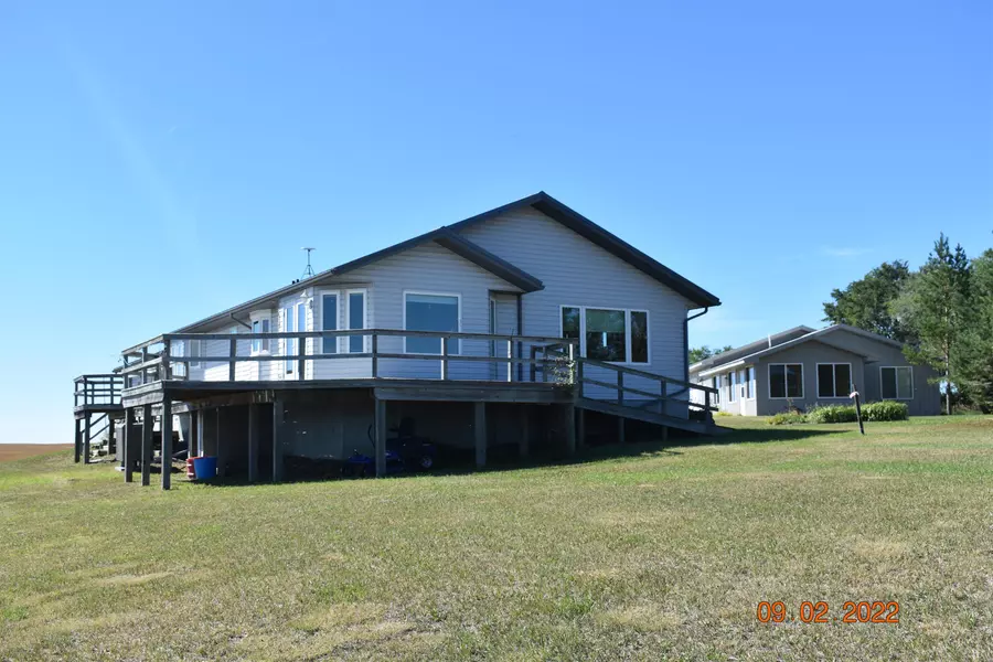 1650 17th Ave NW, Turtle Lake, ND 58575