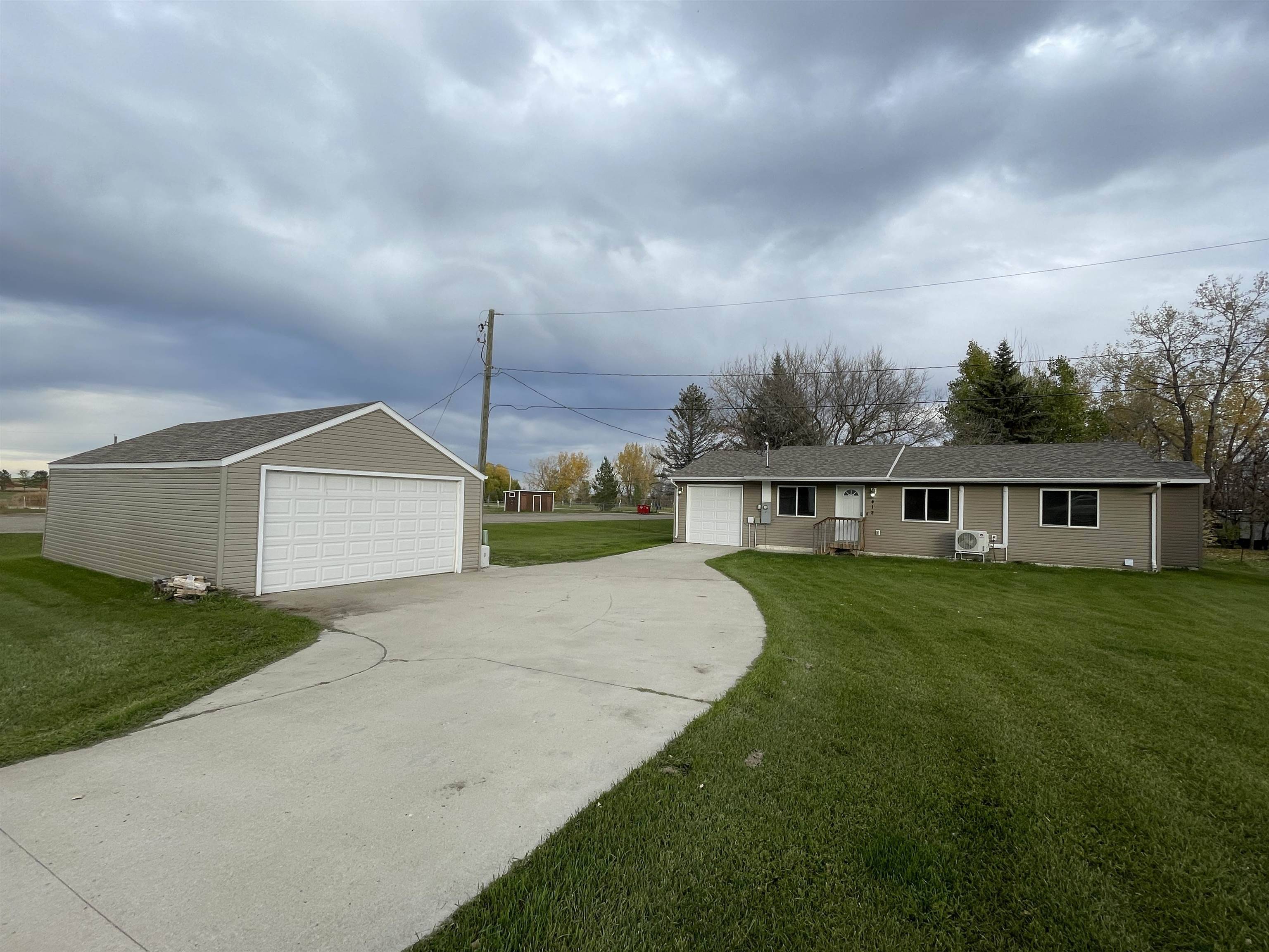 412 N 2nd Ave, Glenburn, ND 58740