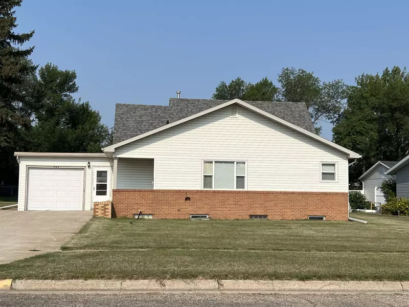 105 5th Ave N, Glenburn, ND 58740