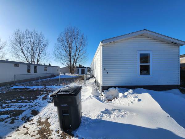 5110 HWY 2 E #LOT D18, Minot, ND 58701