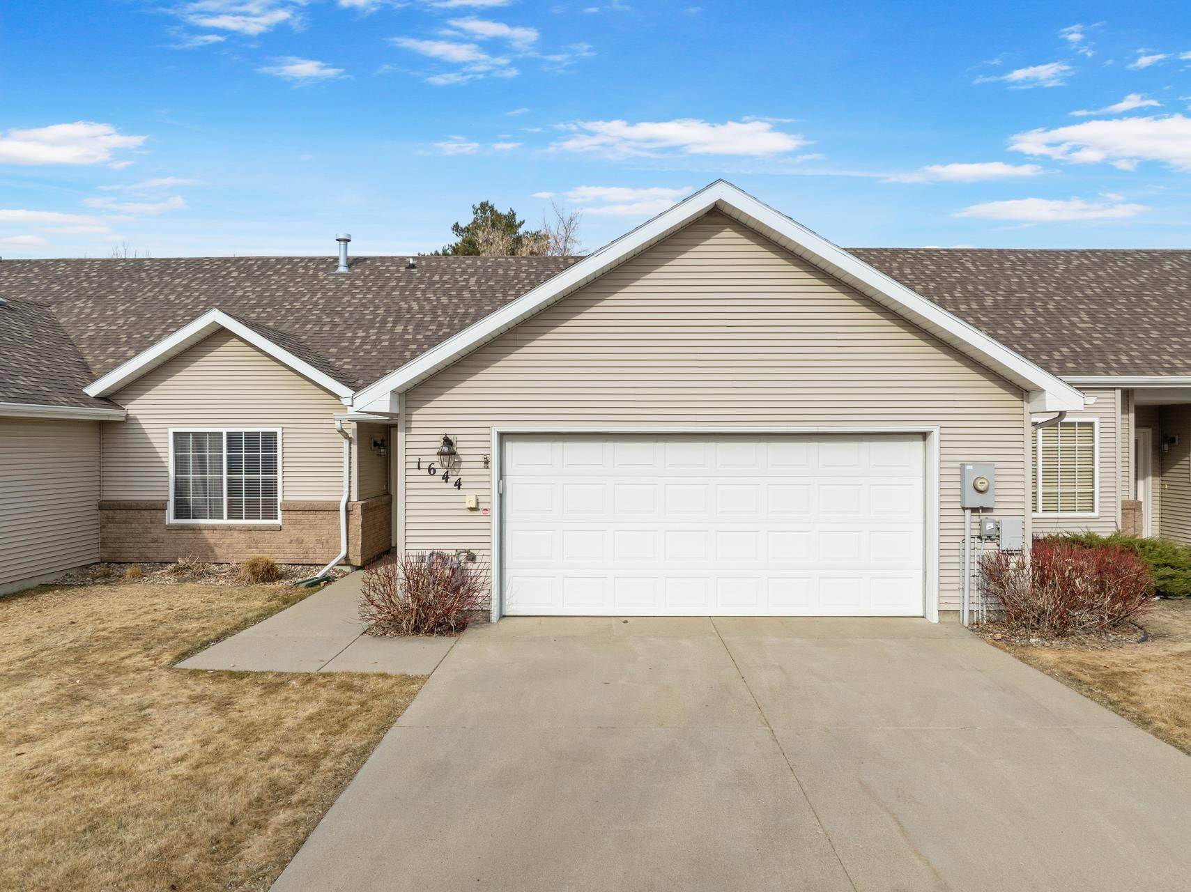 1644 SW 14th Ave, Minot, ND 58701