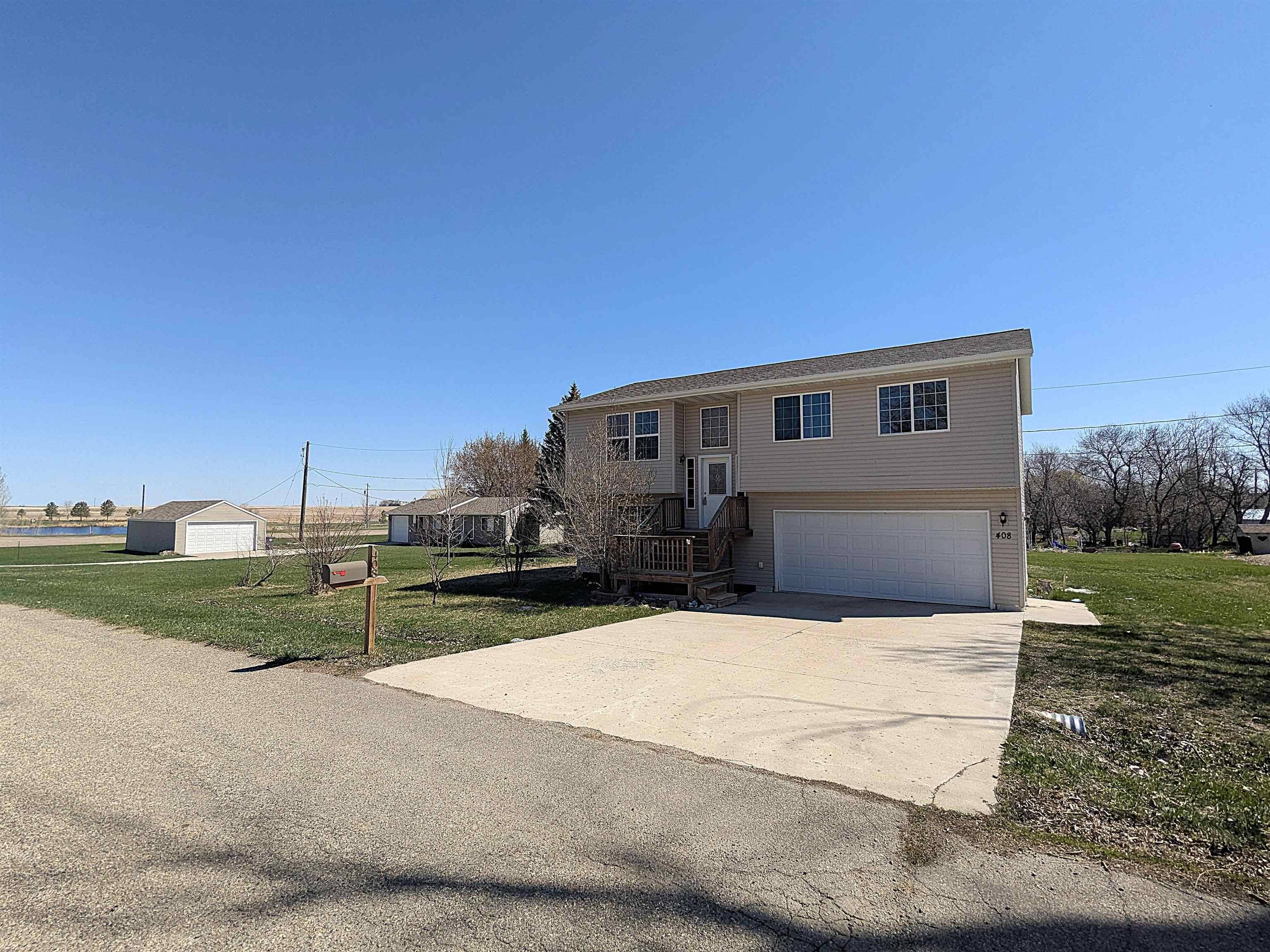 408 2nd Ave, Glenburn, ND 58740
