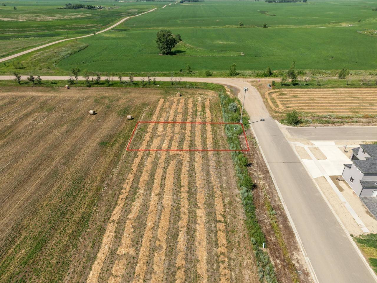 821 Driscoll Ave, Surrey, ND 58785