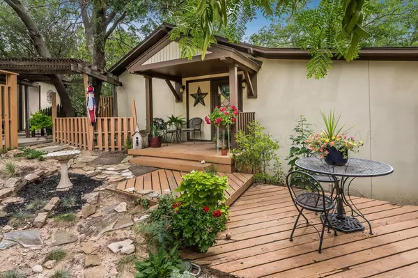 Escape to Your Private Retreat at 114 Caprock,Julie Sauls