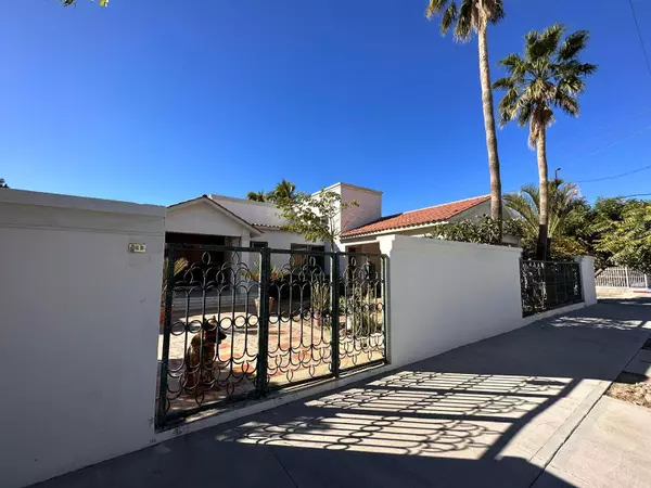 La Paz, BCS,AVENIDA LA PAZ  #CASA BELLAVISTA