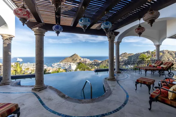 Cabo San Lucas, BCS,Villa Blanca - Camino Bonito