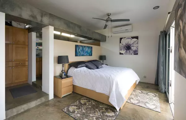 Pacific, BCS,#Salty's Beach House