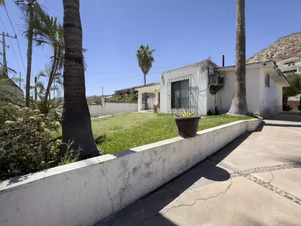 Cabo San Lucas, BCS,02 HIDALGO CON REVOLUCION ESQUINA #CASA ENCANTO