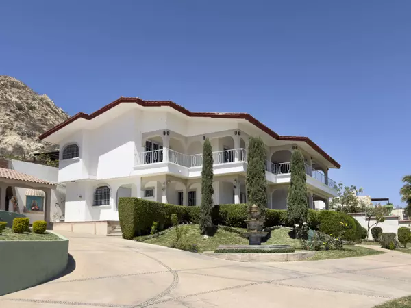 Cabo San Lucas, BCS,02 HIDALGO CON REVOLUCION ESQUINA #CASA ENCANTO