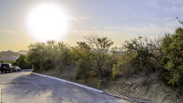 San Jose Corridor, BCS,17 Av. Corsarios