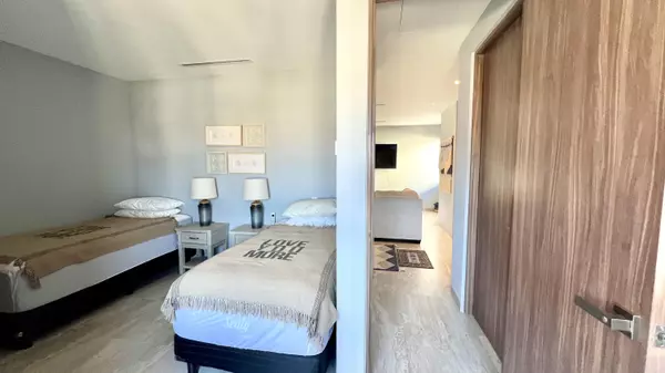 Cabo San Lucas, BCS,C. Cabo San Lucas #M-PH405