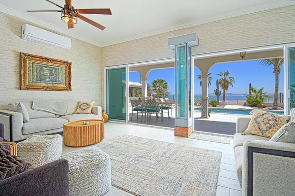 La Paz, BCS,1 Carr. Transpeninsular  #Beachfront Casa Colibri