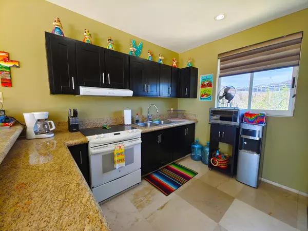 Cabo Corridor, BCS,Calle Las Sirenas Villa H8  #Casa Flores