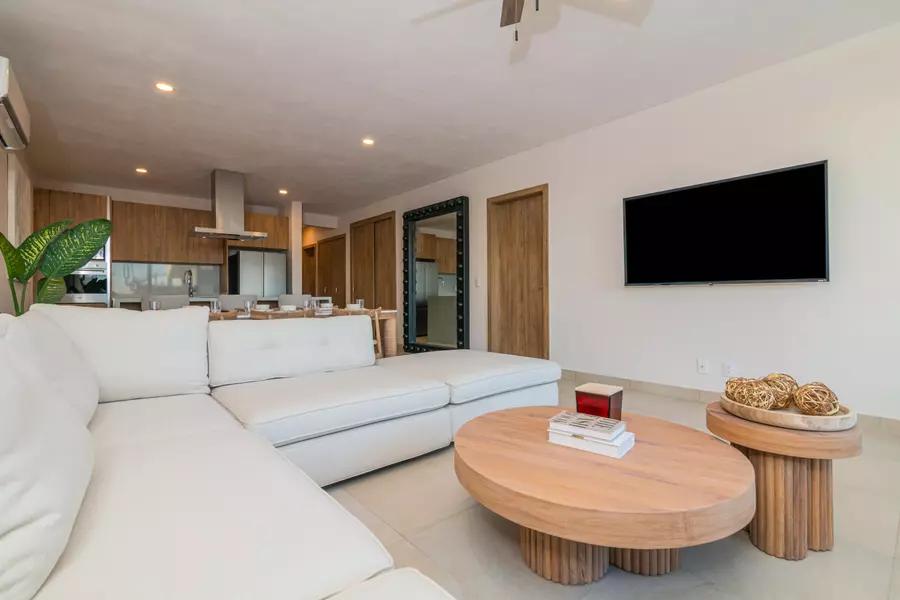 Sea of Cortes / Mar de Cortes Penthouse #406, Cabo Corridor, BCS