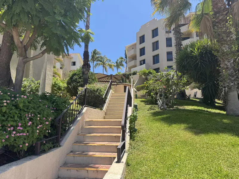 Hacienda Los Cabos #J8, San Jose Del Cabo, BCS