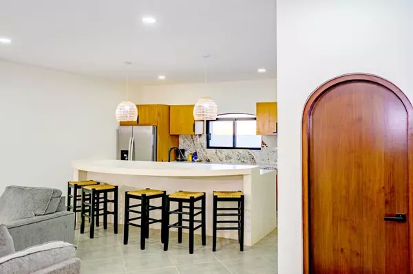 Pacific, BCS,110 A Cerritos Avenue #Salt Breeze