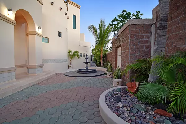 La Paz, BCS,00 Calle Palo Amarillo #Barefoot Castle