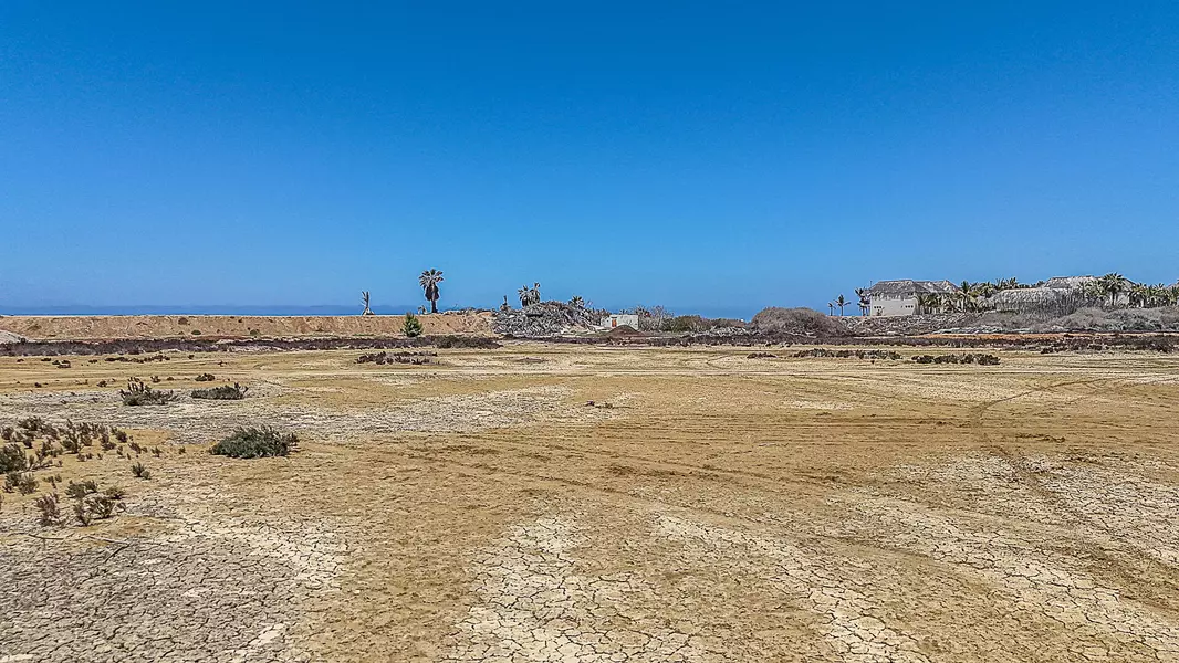 Beach Lot 11, Pacific, BCS
