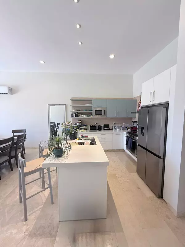 Cabo Corridor, BCS,#202 A